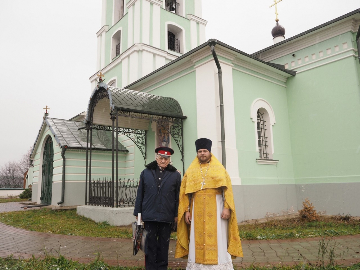 Троицкое одинцовский. Троицкое Одинцовский район храм. Село Троицкое Одинцовский район. Церковь Троицы Троицкое Одинцово.